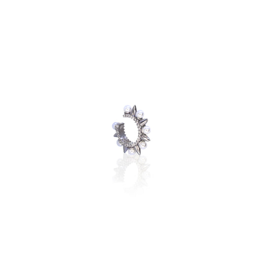 One-sided earring with white pearl spikes